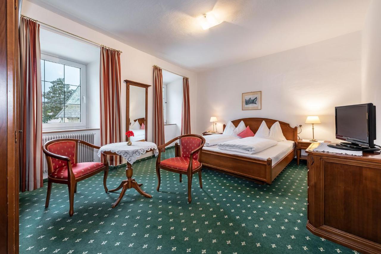 Hotel Weisse Lilie - B&B 里约·迪·普斯特里亚 外观 照片