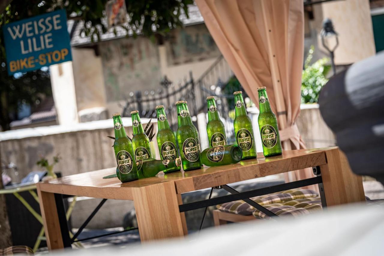 Hotel Weisse Lilie - B&B 里约·迪·普斯特里亚 外观 照片
