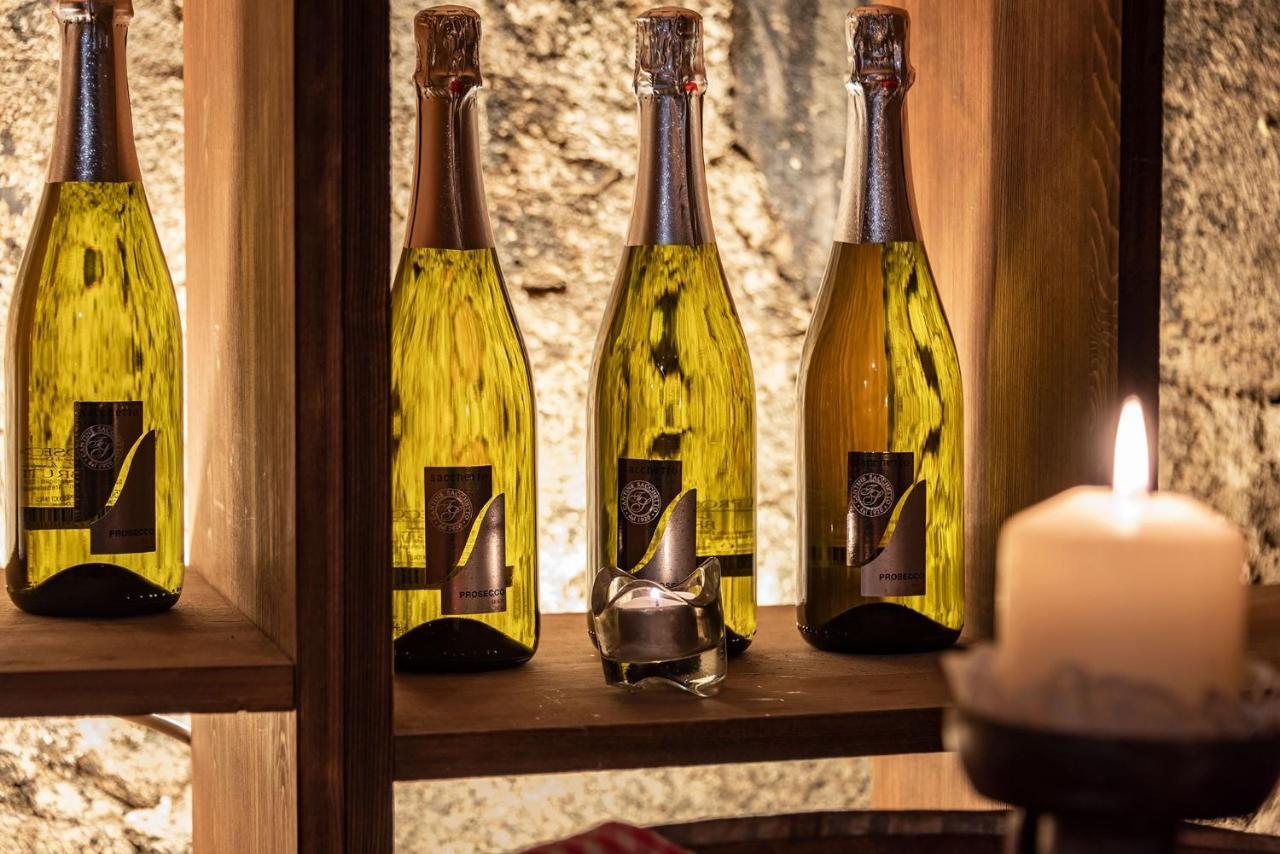 Hotel Weisse Lilie - B&B 里约·迪·普斯特里亚 外观 照片