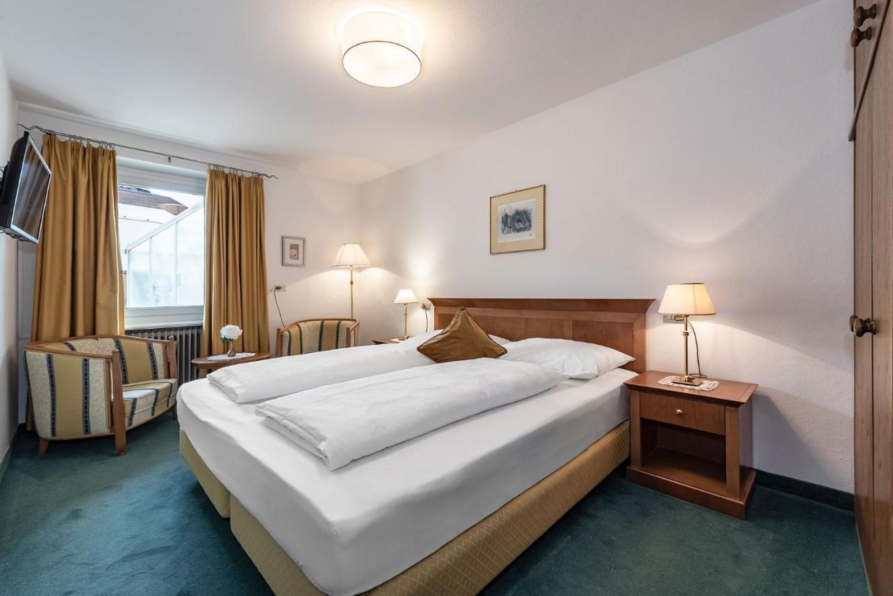 Hotel Weisse Lilie - B&B 里约·迪·普斯特里亚 外观 照片